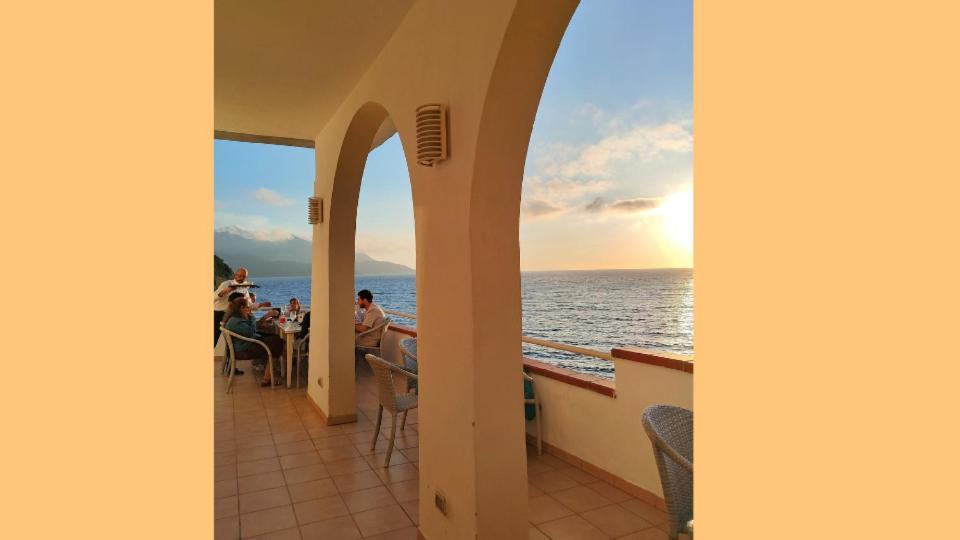 Hotel Scoglio Bianco بورتوفيرّايو المظهر الخارجي الصورة