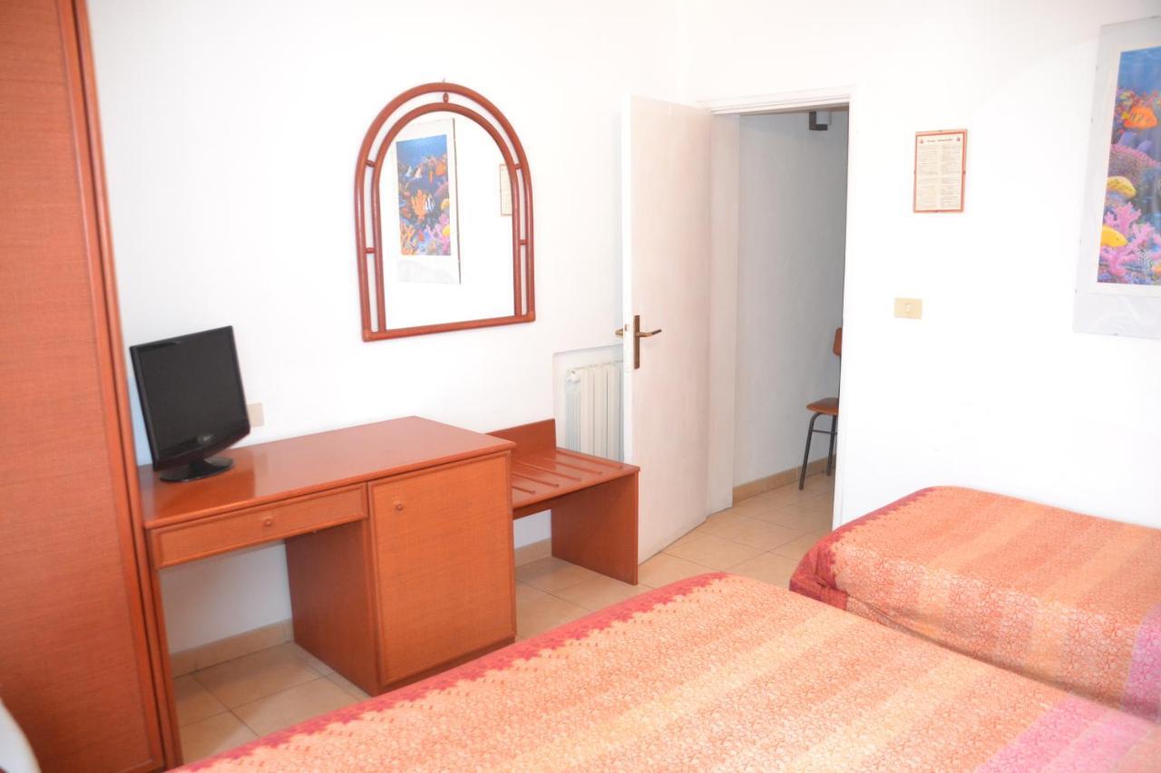 Hotel Scoglio Bianco بورتوفيرّايو المظهر الخارجي الصورة